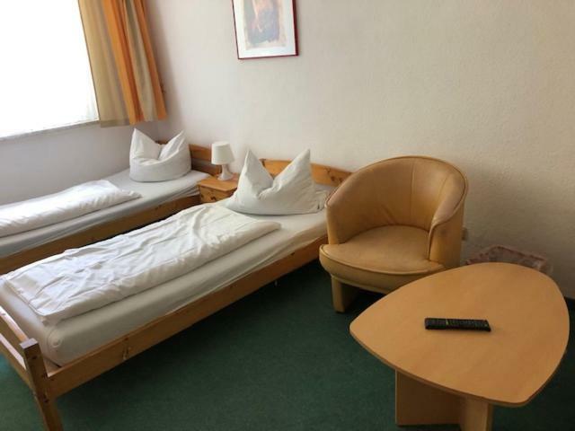 Feriendorf Waldfrieden Suhl Ruang foto